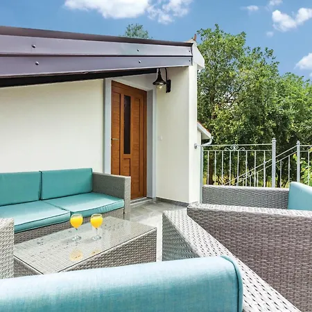 Holiday home In With Kitchen Medulin